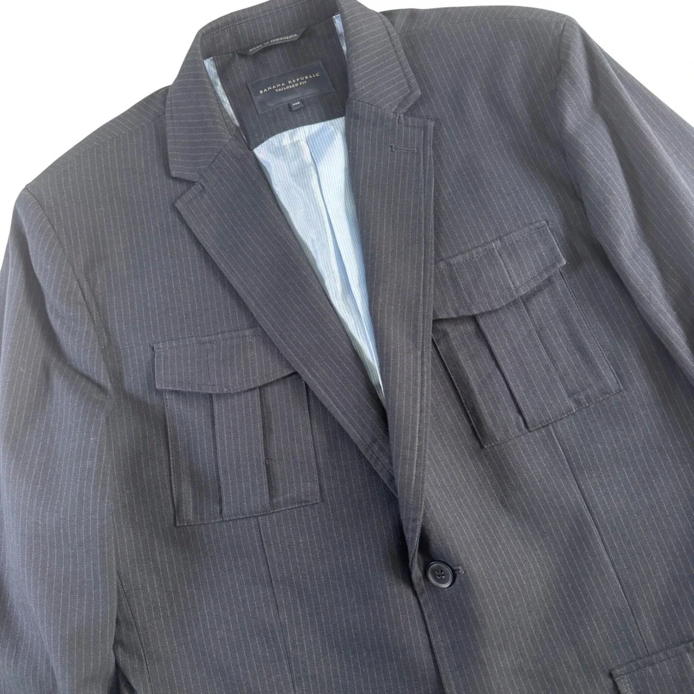 Banana Republic Tailored Fit Blazer Mens 44R Navy Pinstripe Safari Pocket Jacket